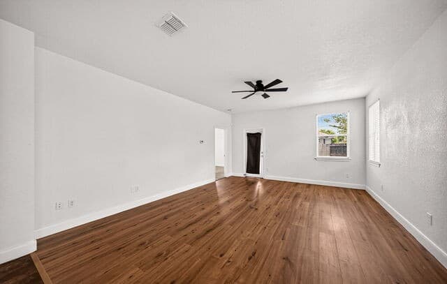 7915  Cenote Dr, San Antonio, TX 78254 — photo 9