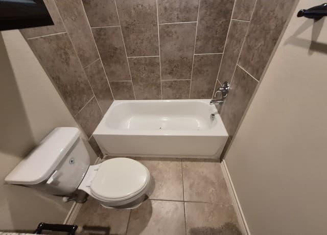 6950  Lakeview Dr. Unit 102, San Antonio, TX 78244 — photo 17