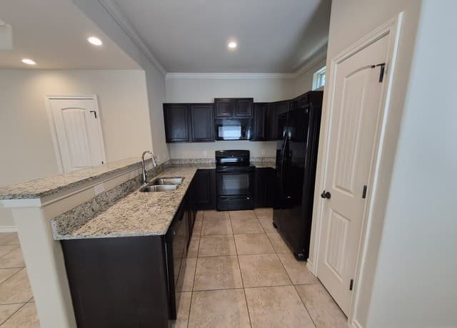 6950  Lakeview Dr. Unit 102, San Antonio, TX 78244 — photo 7
