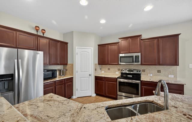 232  Albarella, Cibolo, TX 78108 — photo 12