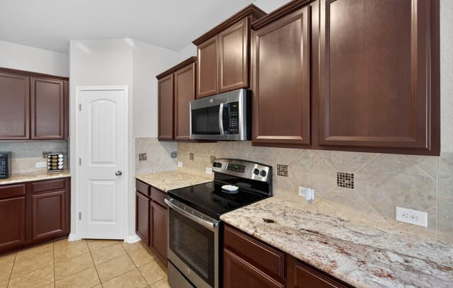 232  Albarella, Cibolo, TX 78108 — photo 13