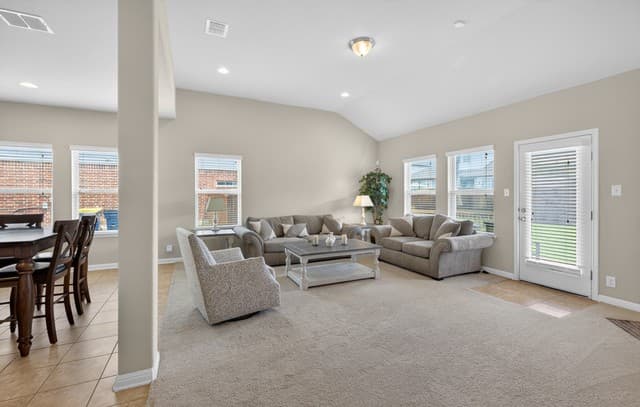 232  Albarella, Cibolo, TX 78108 — photo 5