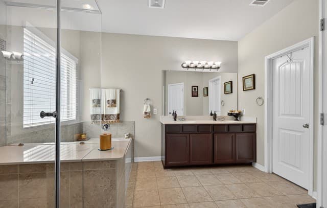 232  Albarella, Cibolo, TX 78108 — photo 9
