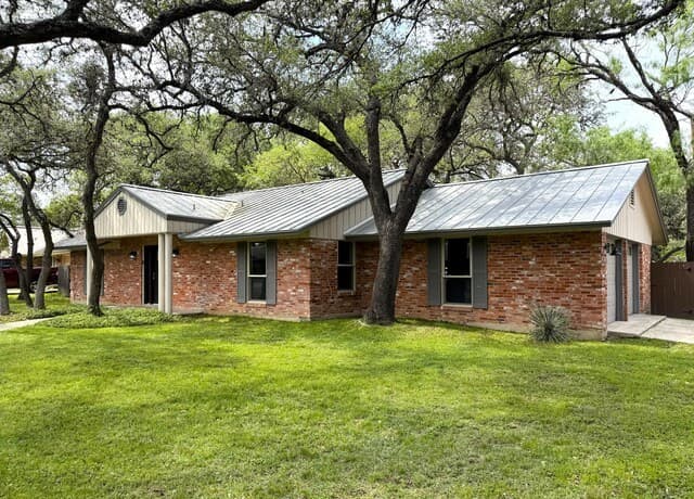 903  Fabulous Dr