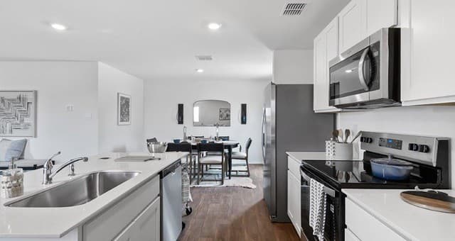 10820  Kiku, San Antonio, TX 78252 — photo 9