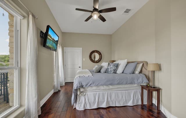 2611  Westview, Canyon Lake, TX 78133 — photo 16
