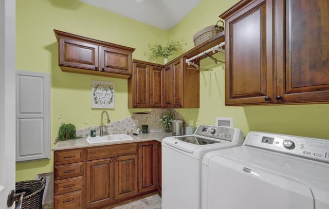 2611  Westview, Canyon Lake, TX 78133 — photo 18