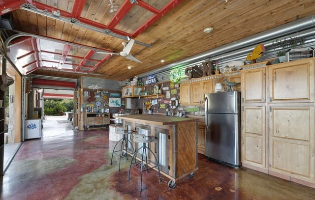 2611  Westview, Canyon Lake, TX 78133 — photo 6