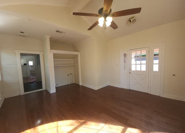 1138 W Magnolia Ave, San Antonio, TX 78201 — photo 8