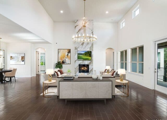 7222 Bluff Run