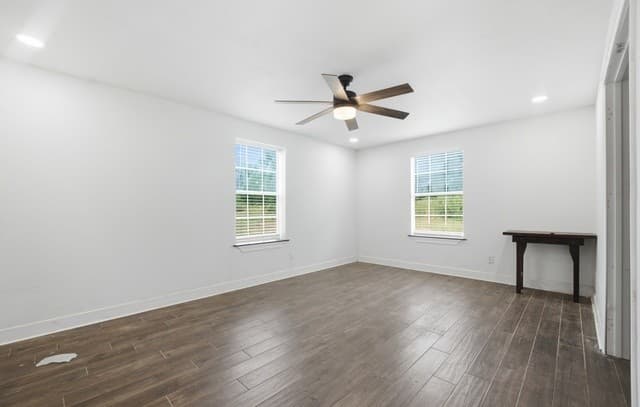 909  County Road 669, Devine, TX 78016 — photo 17