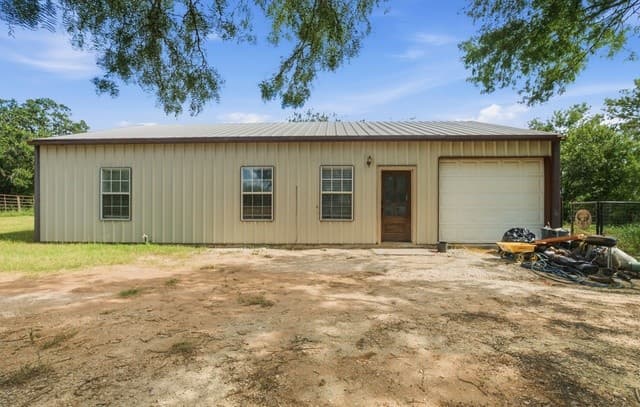 909  County Road 669, Devine, TX 78016 — photo 2