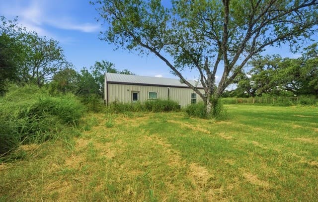 909  County Road 669, Devine, TX 78016 — photo 6
