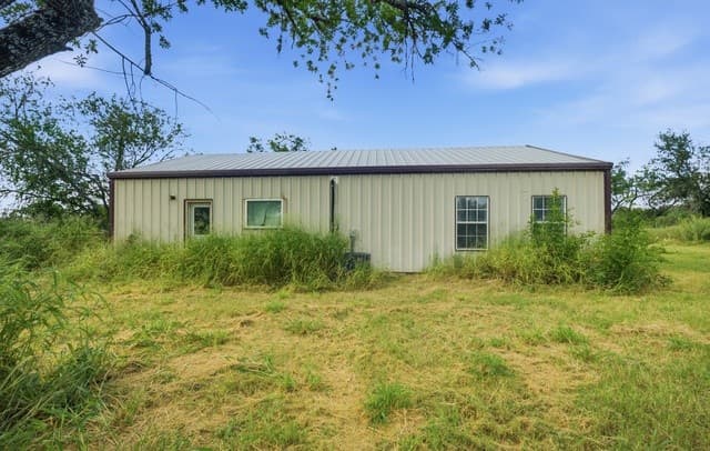 909  County Road 669, Devine, TX 78016 — photo 7