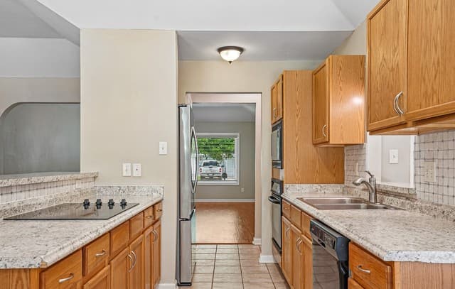 11914  Briarpath St, San Antonio, TX 78249 — photo 8