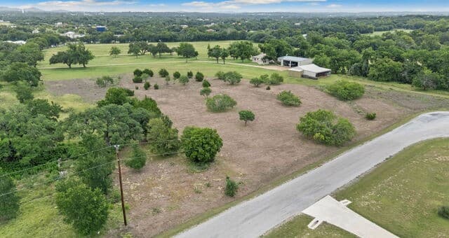 128  Rio Grande Dr, Blanco, TX 78606 — photo 3