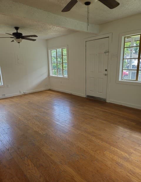 957  Crystal, San Antonio, TX 78211 — photo 3