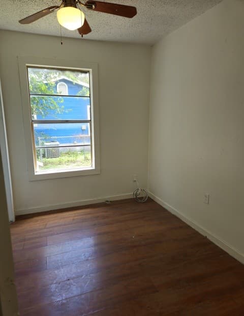 957  Crystal, San Antonio, TX 78211 — photo 6
