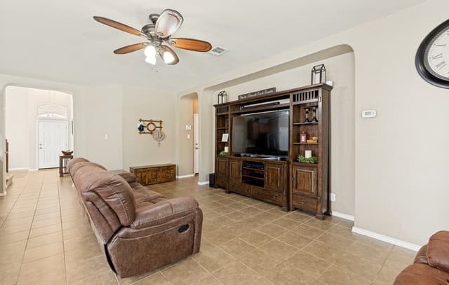 829  Marbella, Cibolo, TX 78108 — photo 6