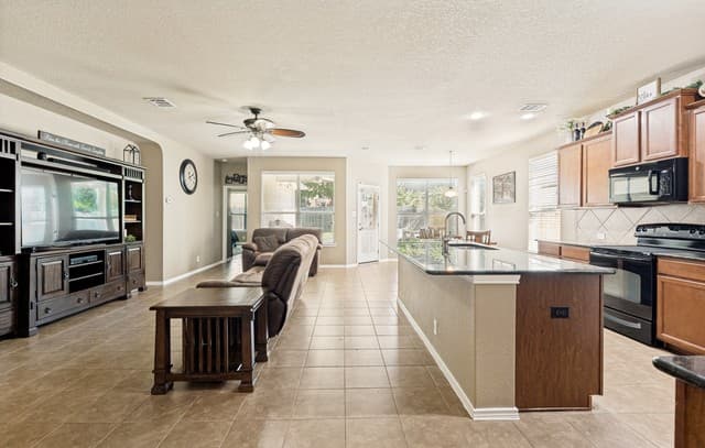 829  Marbella, Cibolo, TX 78108 — photo 9
