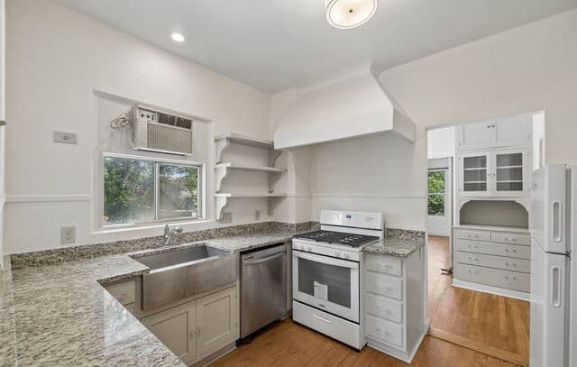 326 E Mistletoe Ave, San Antonio, TX 78212 — photo 24