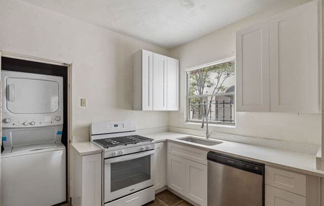 326 E Mistletoe Ave, San Antonio, TX 78212 — photo 7