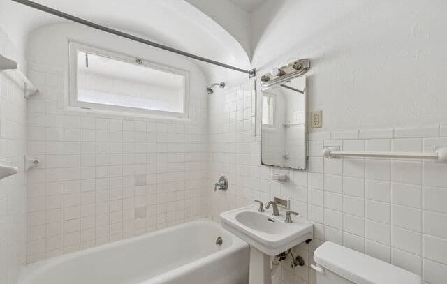 326 E Mistletoe Ave, San Antonio, TX 78212 — photo 9