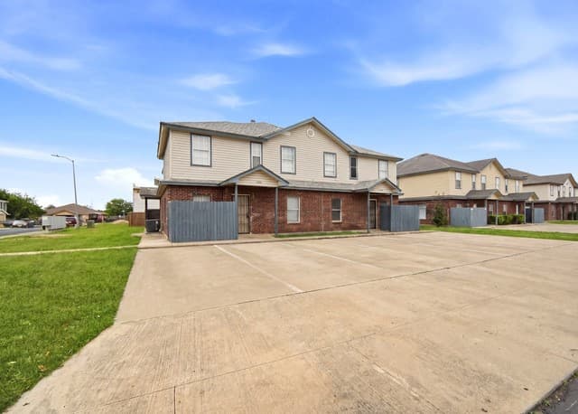 7642-7448  Windsor Oaks, San Antonio, TX 78239 — photo 5