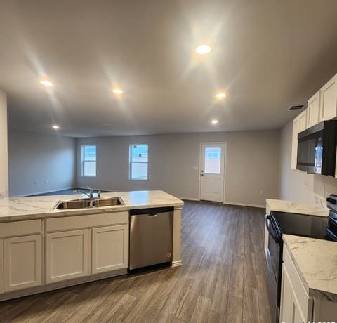 12911  Lorena Ochoa, San Antonio, TX 78221 — photo 8