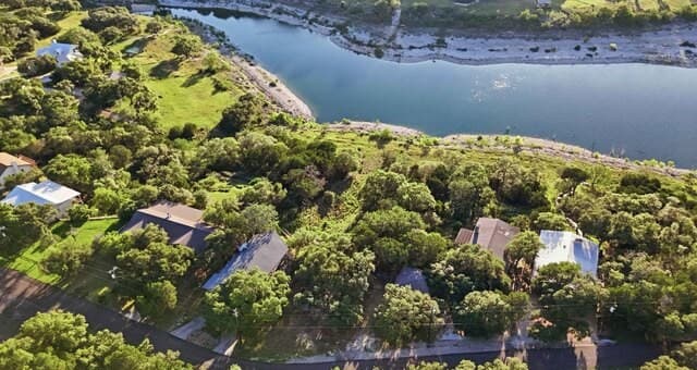 1170 Village Shore Dr