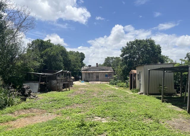 205 E White, San Antonio, TX 78214 — photo 12