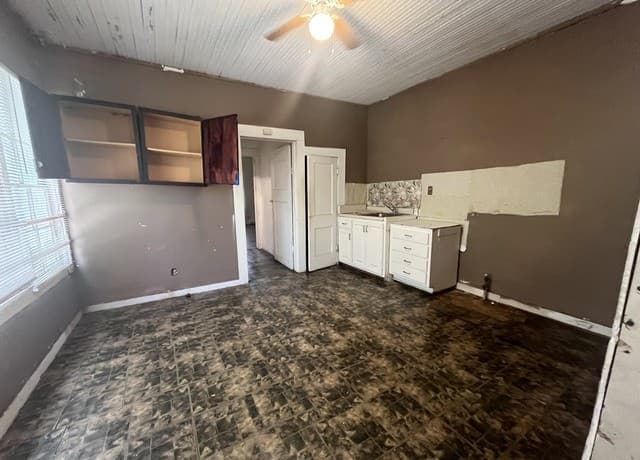 205 E White, San Antonio, TX 78214 — photo 6
