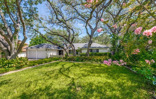 10911 Whispering Wind St, San Antonio, TX 78230