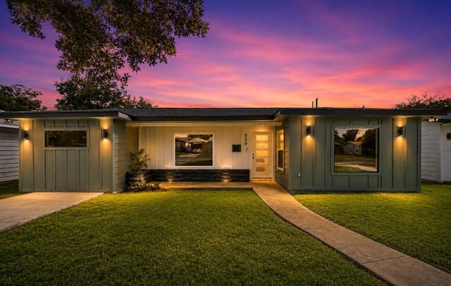 223 Laurelwood Dr, San Antonio, TX 78213