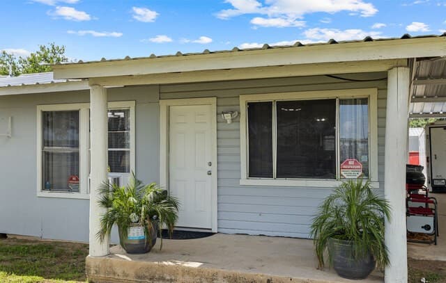 13950  Ih 35, Moore, TX 78057 — photo 2