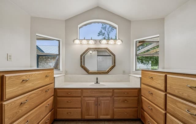 4125  County Road 251, Hondo, TX 78861 — photo 14