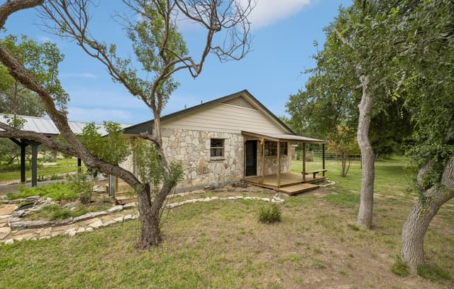 4125  County Road 251, Hondo, TX 78861 — photo 24