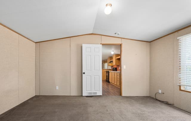 311 N Reed St, Pleasanton, TX 78064 — photo 17