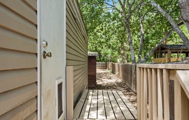 311 N Reed St, Pleasanton, TX 78064 — photo 24