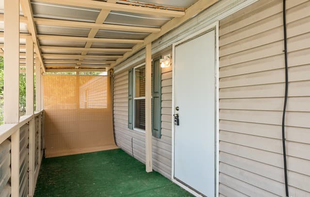 311 N Reed St, Pleasanton, TX 78064 — photo 4