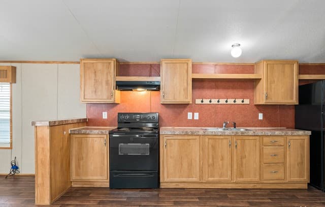 311 N Reed St, Pleasanton, TX 78064 — photo 6