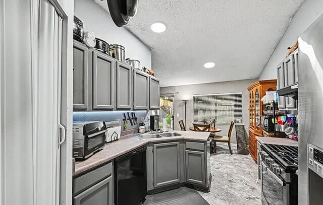 10042 Windburn Trl, Converse, TX 78109 — photo 13