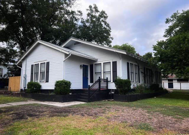 420  Willow Ave A Unit A, New Braunfels, TX 78130 — photo 3