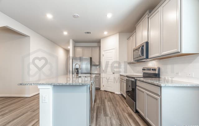 9510  Falls Canyon Blvd, Converse, TX 78109 — photo 12