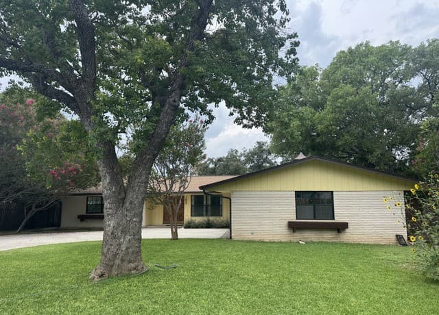 153  Trillium Ln, Castle Hills, TX 78213 — photo 17