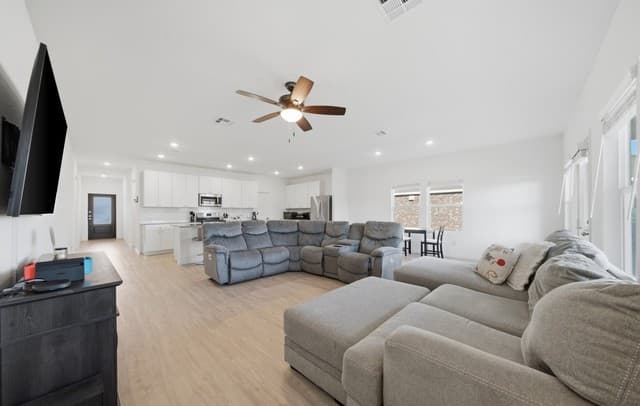 14910  Cardigan Wheel, San Antonio, TX 78254 — photo 17