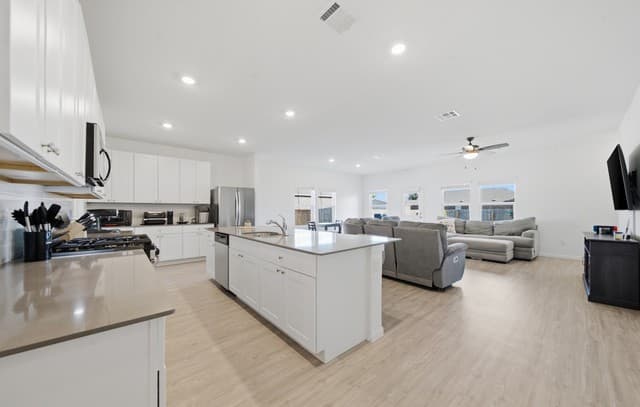 14910  Cardigan Wheel, San Antonio, TX 78254 — photo 7