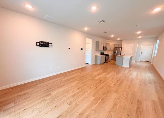 5315  Tourmaline Loop, San Antonio, TX 78222 — photo 9