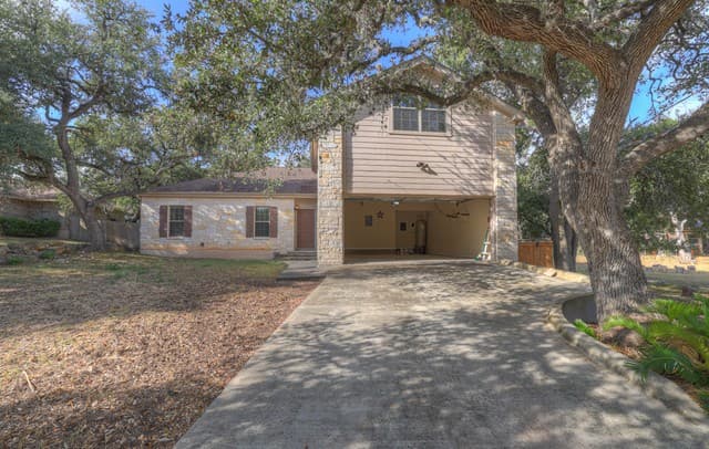 1060  Somerset, Canyon Lake, TX 78133 — photo 11