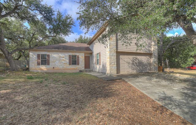 1060  Somerset, Canyon Lake, TX 78133 — photo 5